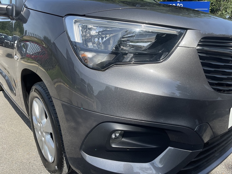 Vauxhall Combo Life 1.2 Turbo SE Auto Euro 6 (s/s) 5dr - U944