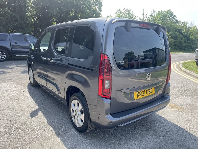 Vauxhall Combo Life 1.2 Turbo SE Auto Euro 6 (s/s) 5dr - U944