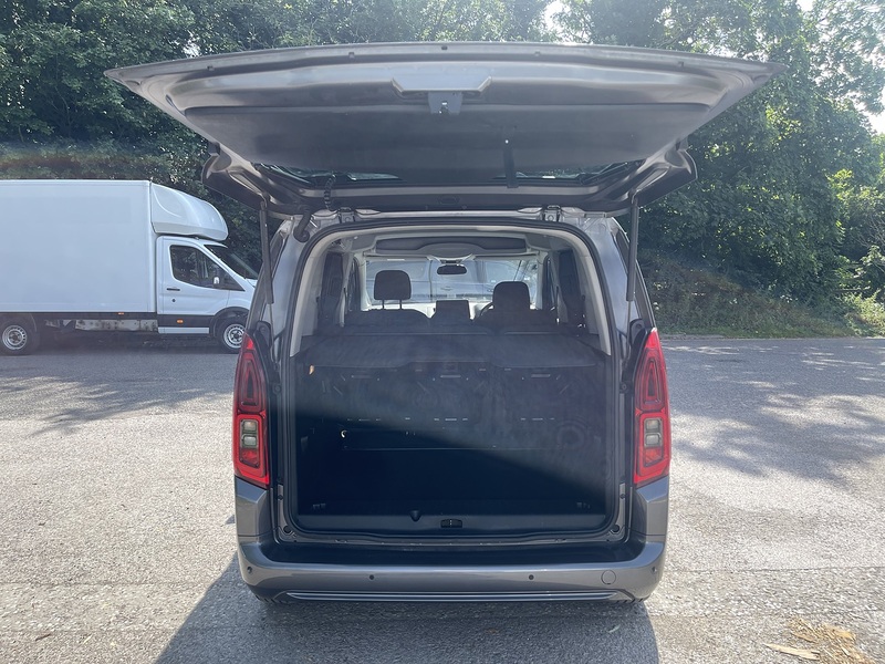Vauxhall Combo Life 1.2 Turbo SE Auto Euro 6 (s/s) 5dr - U944