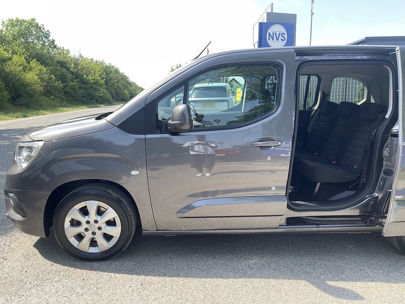Vauxhall Combo Life 1.2 Turbo SE Auto Euro 6 (s/s) 5dr - U944