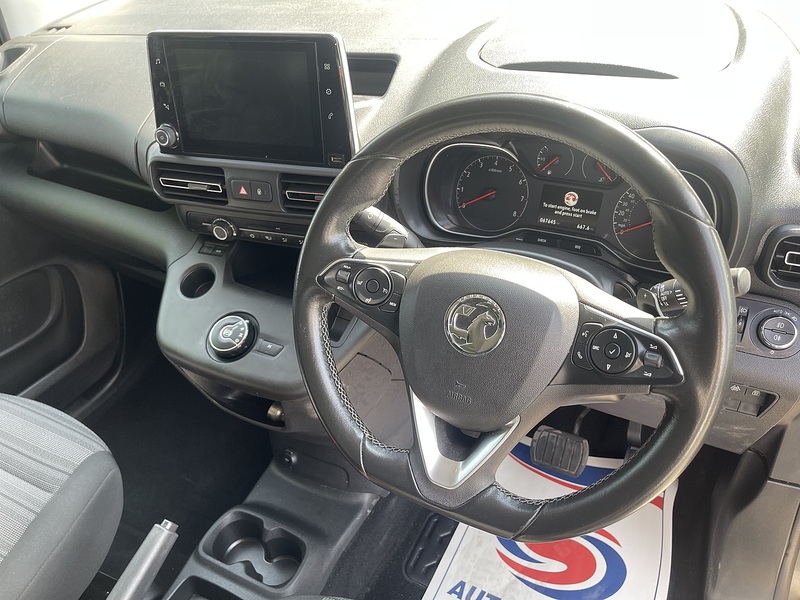 Vauxhall Combo Life 1.2 Turbo SE Auto Euro 6 (s/s) 5dr - U944