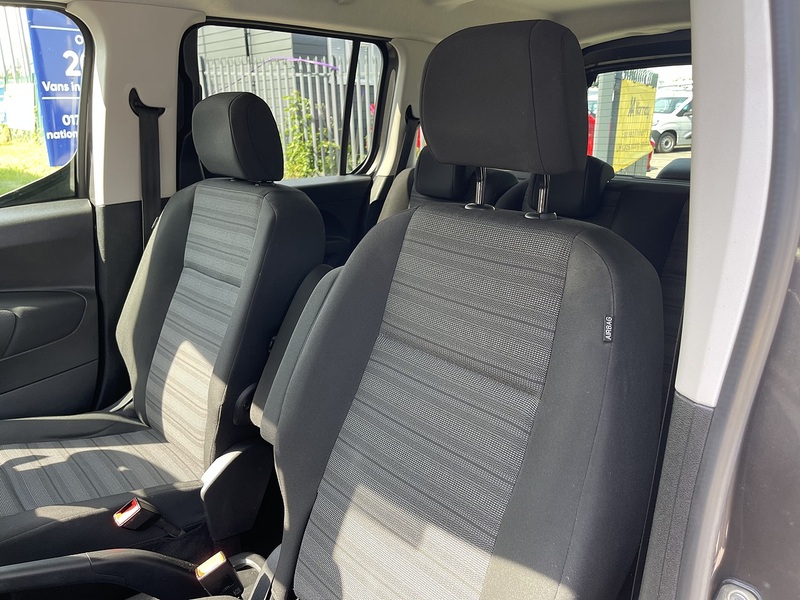 Vauxhall Combo Life 1.2 Turbo SE Auto Euro 6 (s/s) 5dr - U944
