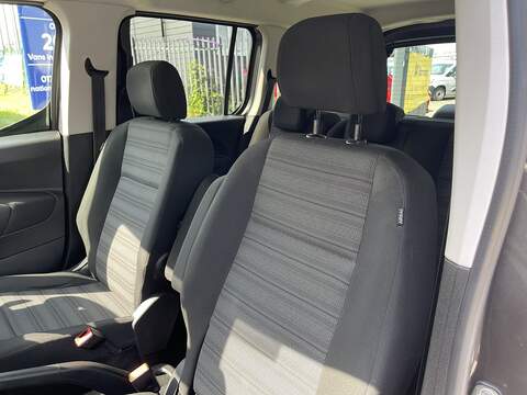 Vauxhall Combo Life 1.2 Turbo SE Auto Euro 6 (s/s) 5dr - U944