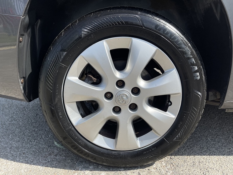 Vauxhall Combo Life 1.2 Turbo SE Auto Euro 6 (s/s) 5dr - U944