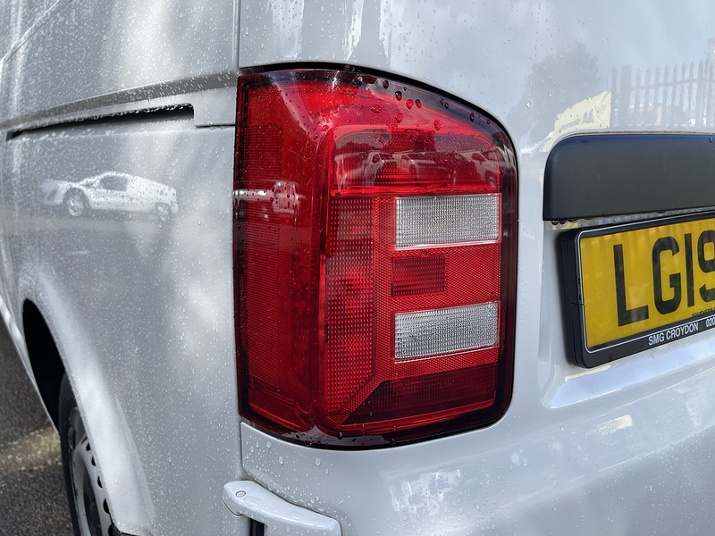 Volkswagen Transporter 2.0 TDI T28 Startline FWD SWB Euro 6 (s/s) 5dr - U948