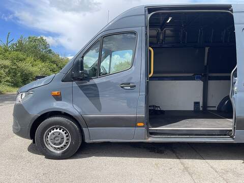 Mercedes-Benz eSprinter 55kWh Progressive Auto FWD L2 H2 5dr 20kW Charger - U949