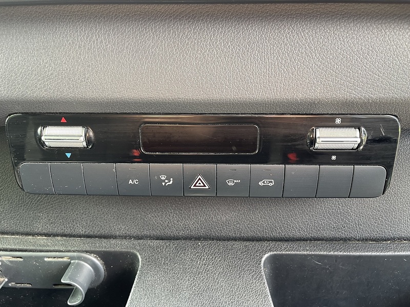 Mercedes-Benz eSprinter 55kWh Progressive Auto FWD L2 H2 5dr 20kW Charger - U949
