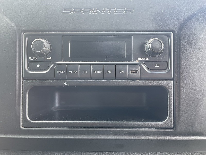 Mercedes-Benz eSprinter 55kWh Progressive Auto FWD L2 H2 5dr 20kW Charger - U949