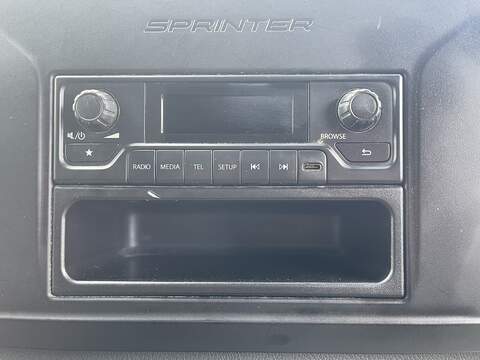 Mercedes-Benz eSprinter 55kWh Progressive Auto FWD L2 H2 5dr 20kW Charger - U949