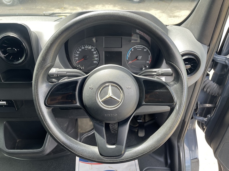 Mercedes-Benz eSprinter 55kWh Progressive Auto FWD L2 H2 5dr 20kW Charger - U949