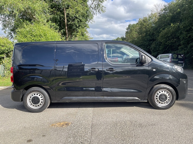 Peugeot Expert 1.5 BlueHDi 1000 Professional Premium Standard Panel Van MWB Euro 6 (s/s) 6dr - U961