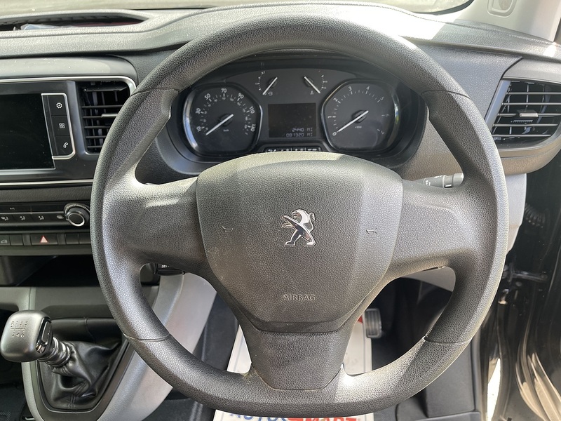 Peugeot Expert 1.5 BlueHDi 1000 Professional Premium Standard Panel Van MWB Euro 6 (s/s) 6dr - U961