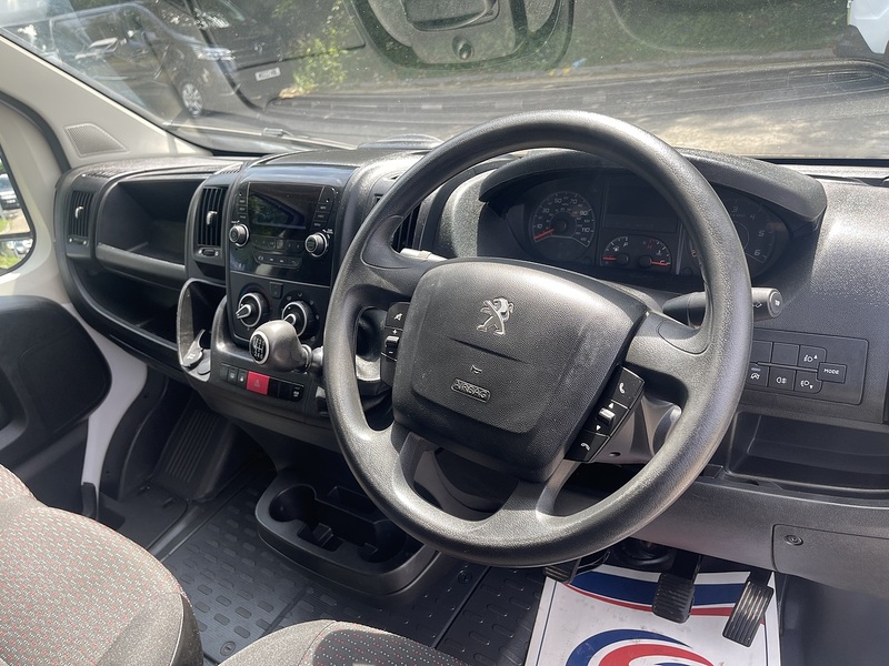 Peugeot Boxer Low Floor Luton L3 140PS - U965