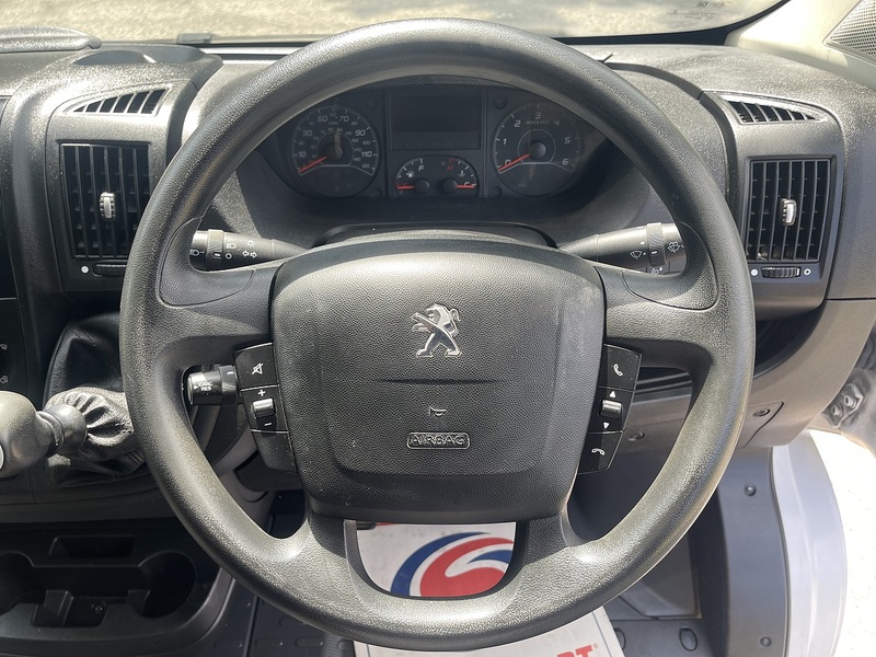 Peugeot Boxer Low Floor Luton L3 140PS - U965