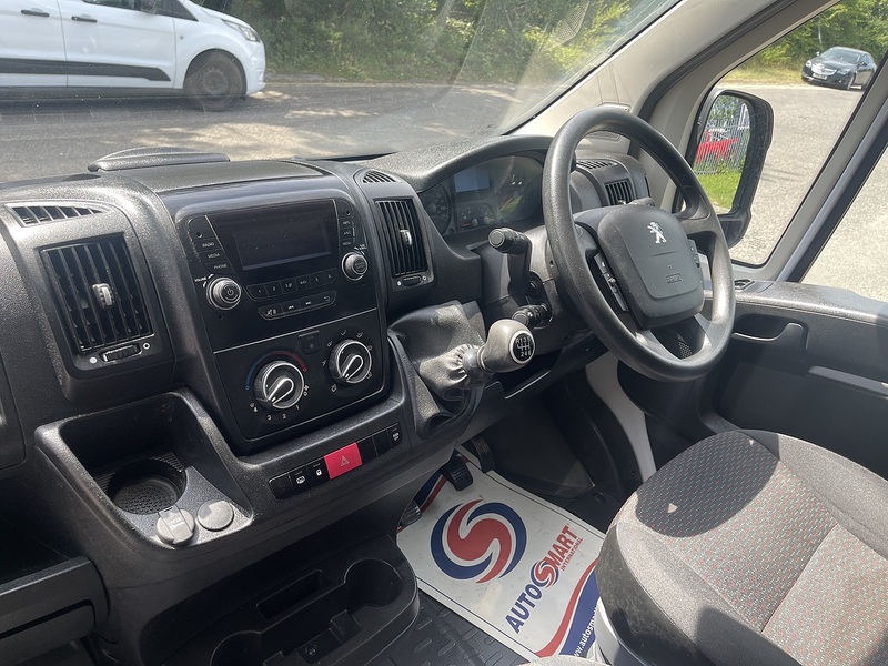 Peugeot Boxer Low Floor Luton L3 140PS - U965