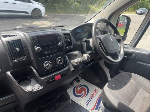 Peugeot Boxer Low Floor Luton L3 140PS - U965