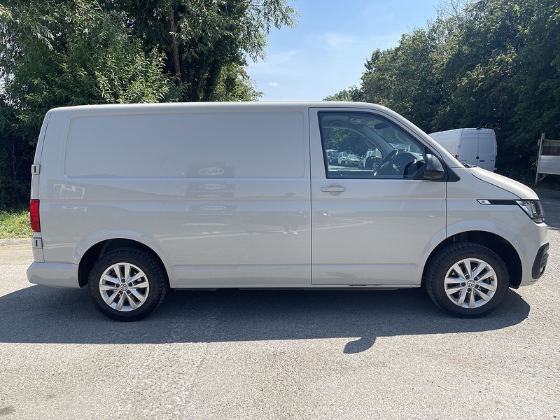 Volkswagen Transporter 2.0 TDI T28 Highline FWD SWB Euro 6 (s/s) 5dr - U973