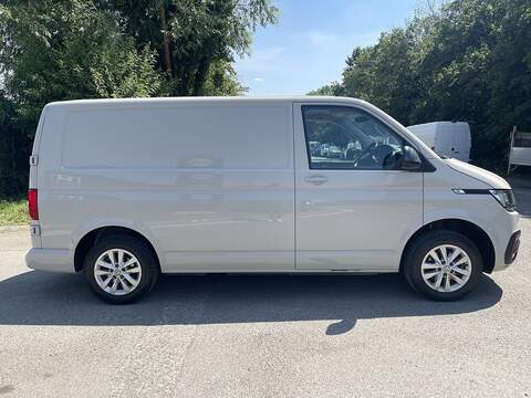 Volkswagen Transporter 2.0 TDI T28 Highline FWD SWB Euro 6 (s/s) 5dr - U973