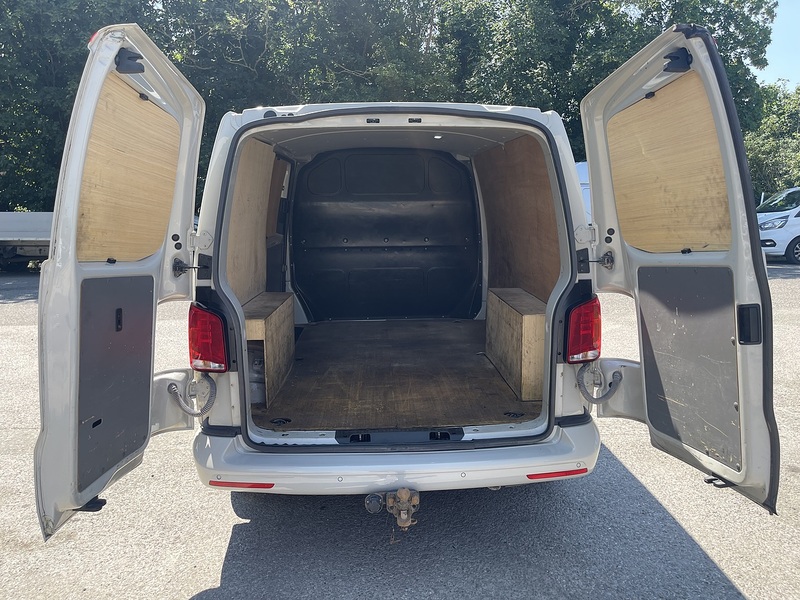 Volkswagen Transporter 2.0 TDI T28 Highline FWD SWB Euro 6 (s/s) 5dr - U973
