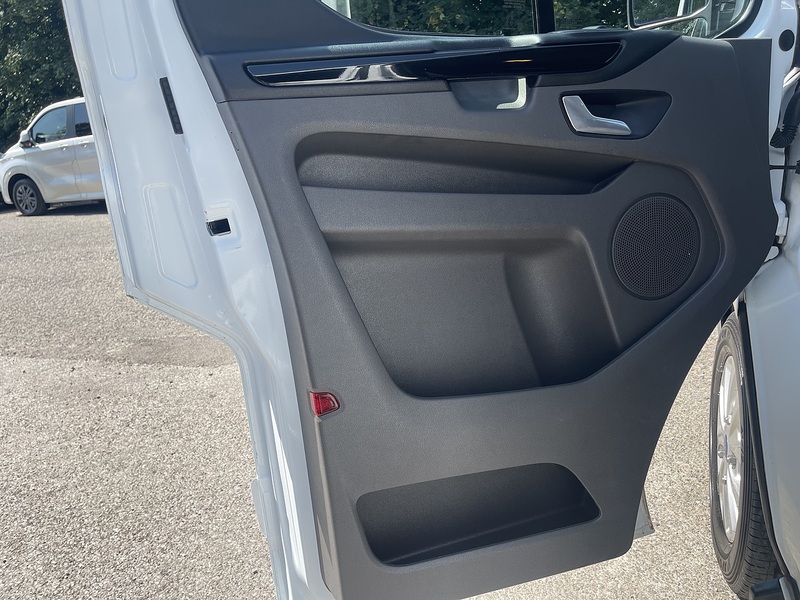 Ford Transit Custom 2.0 320 EcoBlue Limited Crew Van L2 H1 Euro 6 (s/s) 5dr - U975