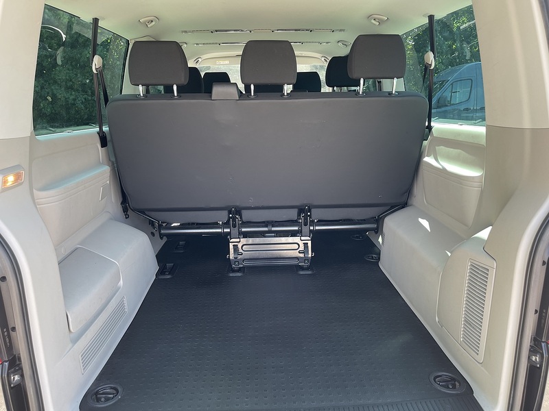 Volkswagen Transporter Shuttle 2.0 TDI S LWB Euro 6 (s/s) 5dr - U978