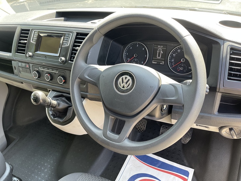 Volkswagen Transporter Shuttle 2.0 TDI S LWB Euro 6 (s/s) 5dr - U978