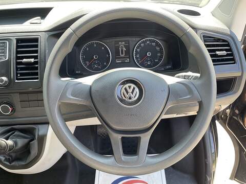 Volkswagen Transporter Shuttle 2.0 TDI S LWB Euro 6 (s/s) 5dr - U978