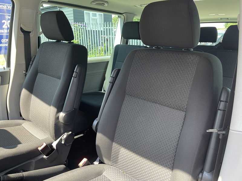 Volkswagen Transporter Shuttle 2.0 TDI S LWB Euro 6 (s/s) 5dr - U978