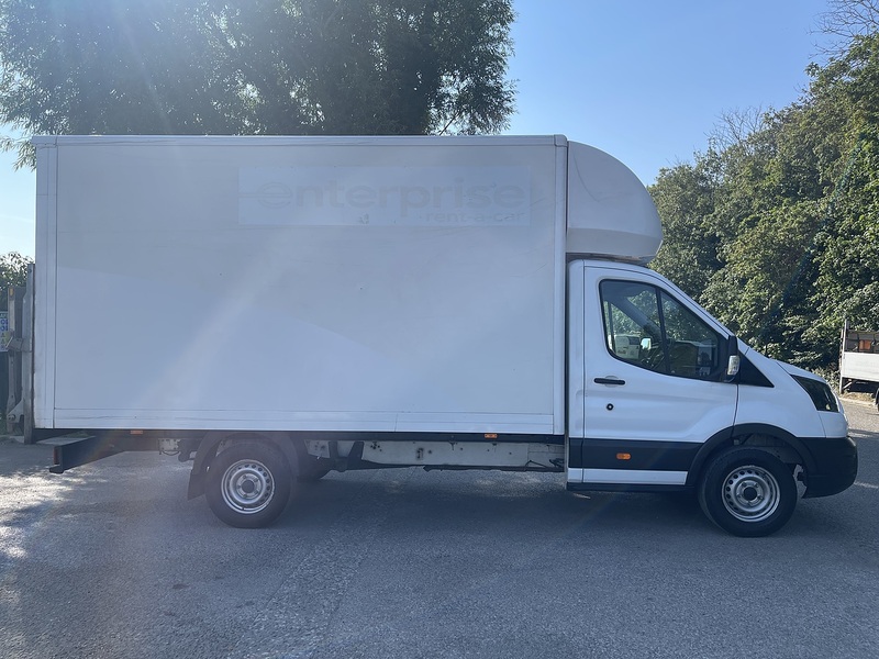 Ford Transit 2.0 350 EcoBlue HD Leader Chassis Cab 2dr Diesel Manual RWD L4 Euro 6 (s/s) (DRW) (130 ps) - U984