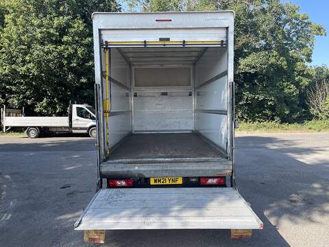 Ford Transit 2.0 350 EcoBlue HD Leader Chassis Cab 2dr Diesel Manual RWD L4 Euro 6 (s/s) (DRW) (130 ps) - U984