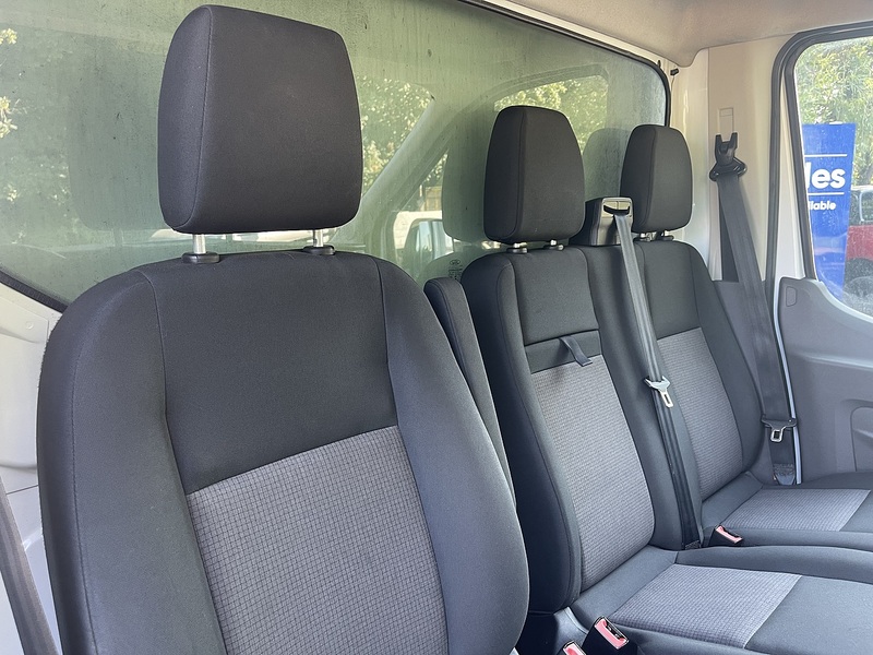 Ford Transit 2.0 350 EcoBlue HD Leader Chassis Cab 2dr Diesel Manual RWD L4 Euro 6 (s/s) (DRW) (130 ps) - U984