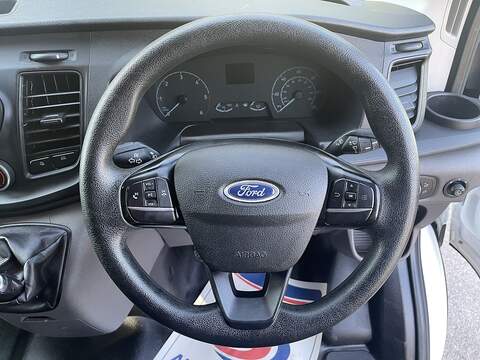Ford Transit 2.0 350 EcoBlue HD Leader Chassis Cab 2dr Diesel Manual RWD L4 Euro 6 (s/s) (DRW) (130 ps) - U984