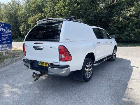 Toyota Hilux 2.4 D-4D Invincible 4WD Euro 6 4dr (TSS, 3.5t) - U987