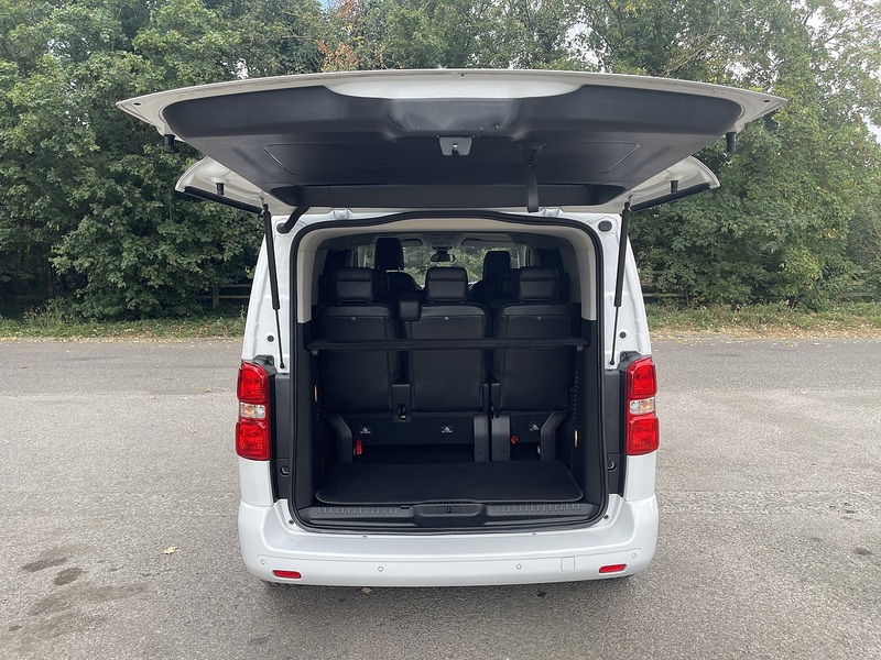 Vauxhall Vivaro Life Electric 50kWh Ultimate Auto MWB 5dr (8 Seat, 11kW Charger) - U989