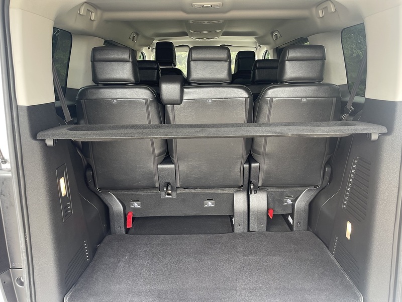Vauxhall Vivaro Life Electric 50kWh Ultimate Auto MWB 5dr (8 Seat, 11kW Charger) - U989