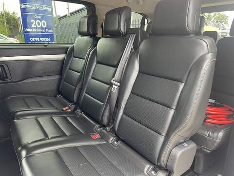 Vauxhall Vivaro Life Electric 50kWh Ultimate Auto MWB 5dr (8 Seat, 11kW Charger) - U989