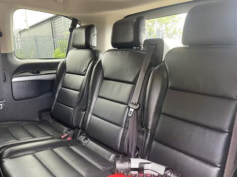 Vauxhall Vivaro Life Electric 50kWh Ultimate Auto MWB 5dr (8 Seat, 11kW Charger) - U989
