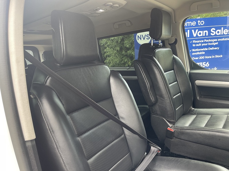 Vauxhall Vivaro Life Electric 50kWh Ultimate Auto MWB 5dr (8 Seat, 11kW Charger) - U989