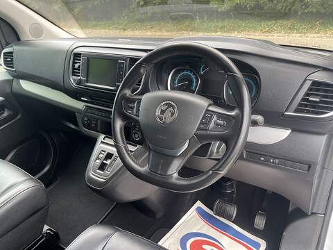 Vauxhall Vivaro Life Electric 50kWh Ultimate Auto MWB 5dr (8 Seat, 11kW Charger) - U989