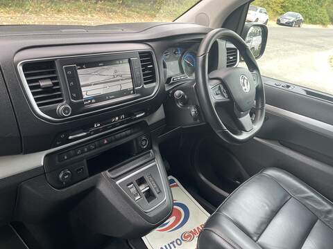 Vauxhall Vivaro Life Electric 50kWh Ultimate Auto MWB 5dr (8 Seat, 11kW Charger) - U989