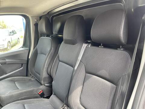Renault Trafic 2.0 dCi Blue SL30 Extra L1 H1 Euro 6 (s/s) 5dr - U992