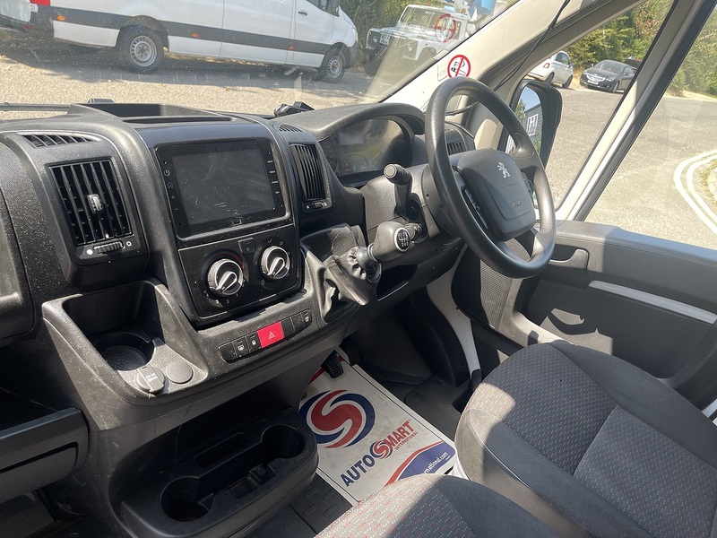 Peugeot Boxer 2.2 BlueHDi 335 Professional Premium + L2 H2 Euro 6 (s/s) 5dr - U996