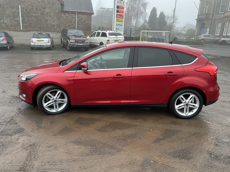 Ford Focus 1.0T EcoBoost Zetec Hatchback 5dr Petrol Manual Euro 6 (s/s) (125 ps) - U111