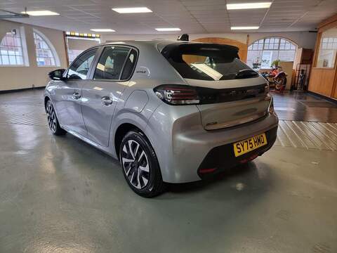 Peugeot 208 1.2 PureTech Style Hatchback 5dr Petrol Manual Euro 6 (s/s) (100 ps) - U112