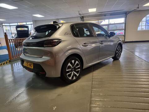 Peugeot 208 1.2 PureTech Style Hatchback 5dr Petrol Manual Euro 6 (s/s) (100 ps) - U112