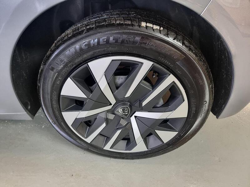 Peugeot 208 1.2 PureTech Style Hatchback 5dr Petrol Manual Euro 6 (s/s) (100 ps) - U112