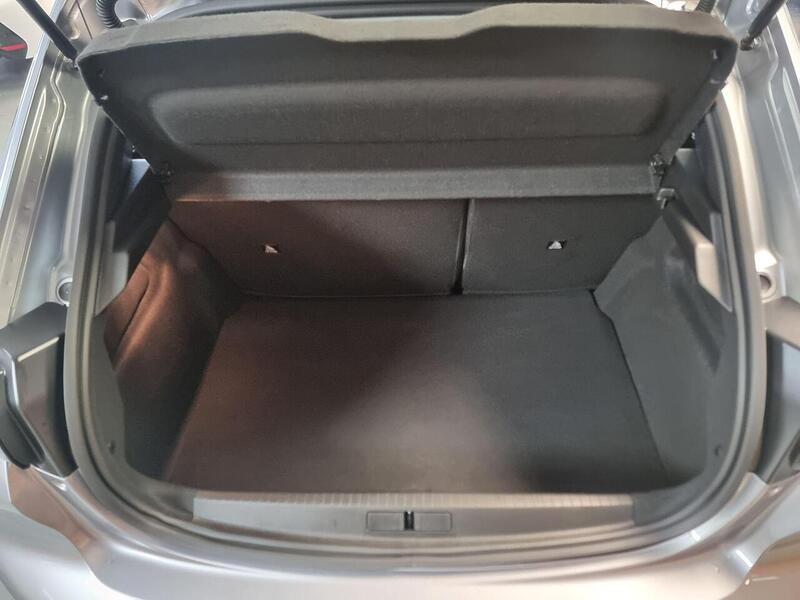 Peugeot 208 1.2 PureTech Style Hatchback 5dr Petrol Manual Euro 6 (s/s) (100 ps) - U112