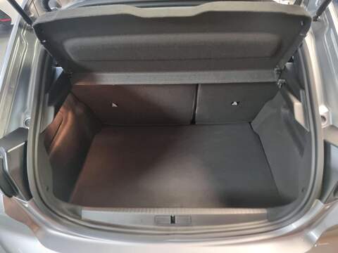 Peugeot 208 1.2 PureTech Style Hatchback 5dr Petrol Manual Euro 6 (s/s) (100 ps) - U112