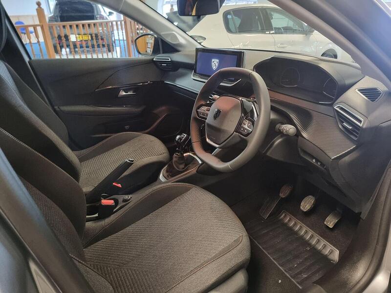 Peugeot 208 1.2 PureTech Style Hatchback 5dr Petrol Manual Euro 6 (s/s) (100 ps) - U112