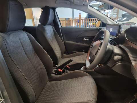 Peugeot 208 1.2 PureTech Style Hatchback 5dr Petrol Manual Euro 6 (s/s) (100 ps) - U112